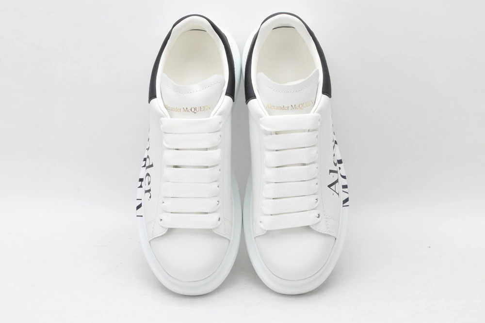 Unique A*exander M*queen Sneaker 3220