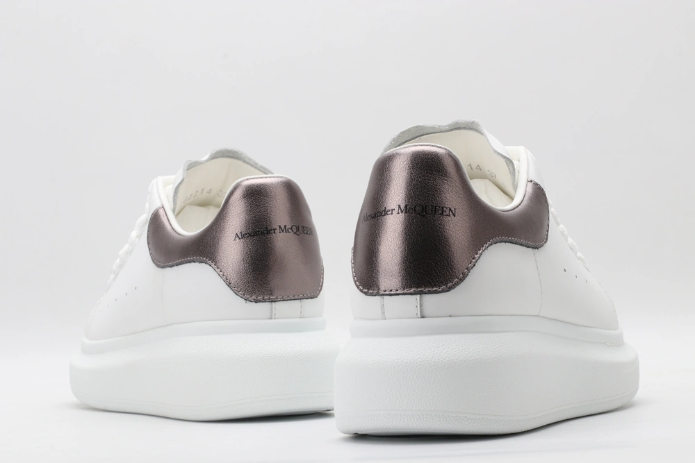 Unique A*exander M*queen Sneaker 3299