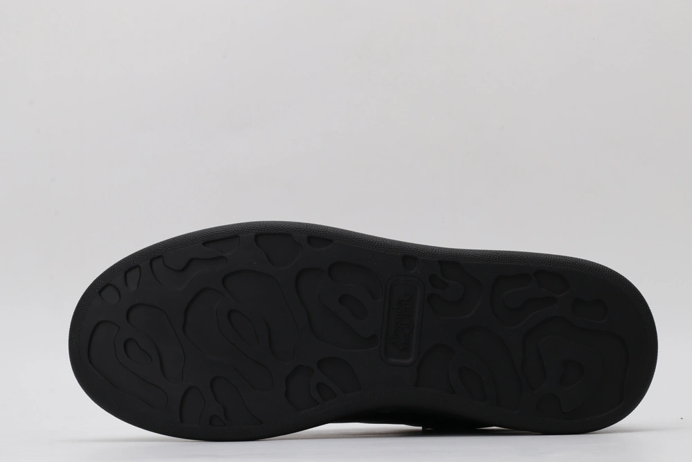 Lightweight A*exander M*queen Sneaker 3354