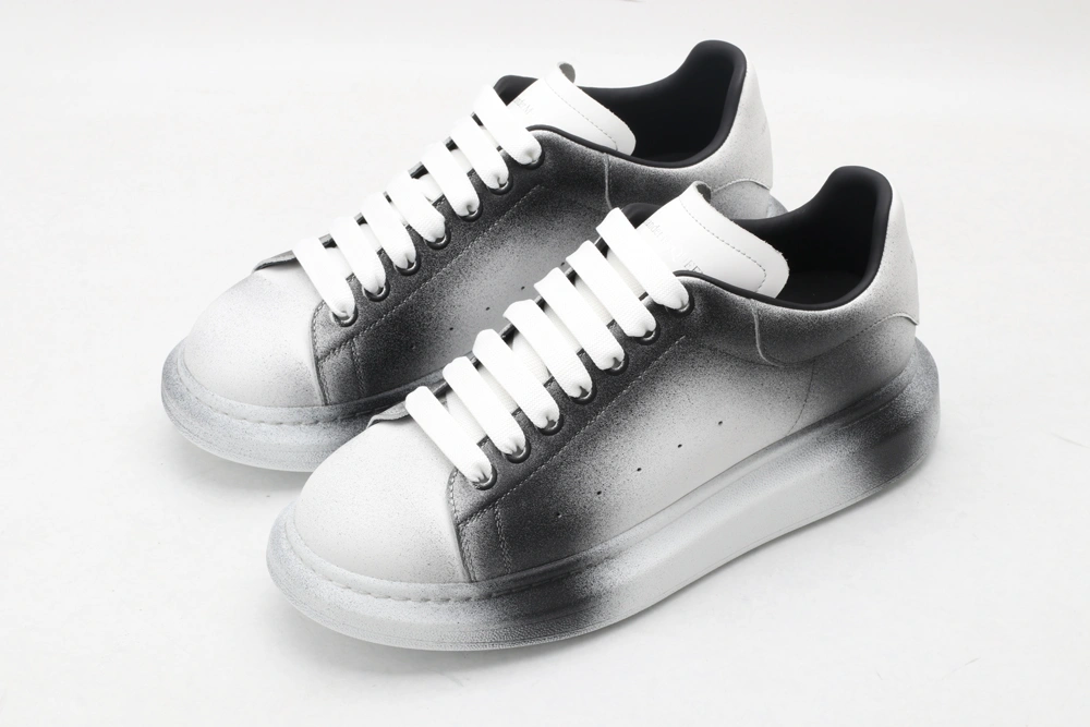 A*exander M*queen Sneaker OdorResistant 3226