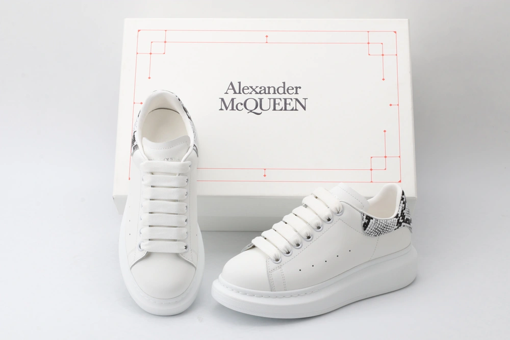 FreshLook A*exander M*queen Sneaker 3345