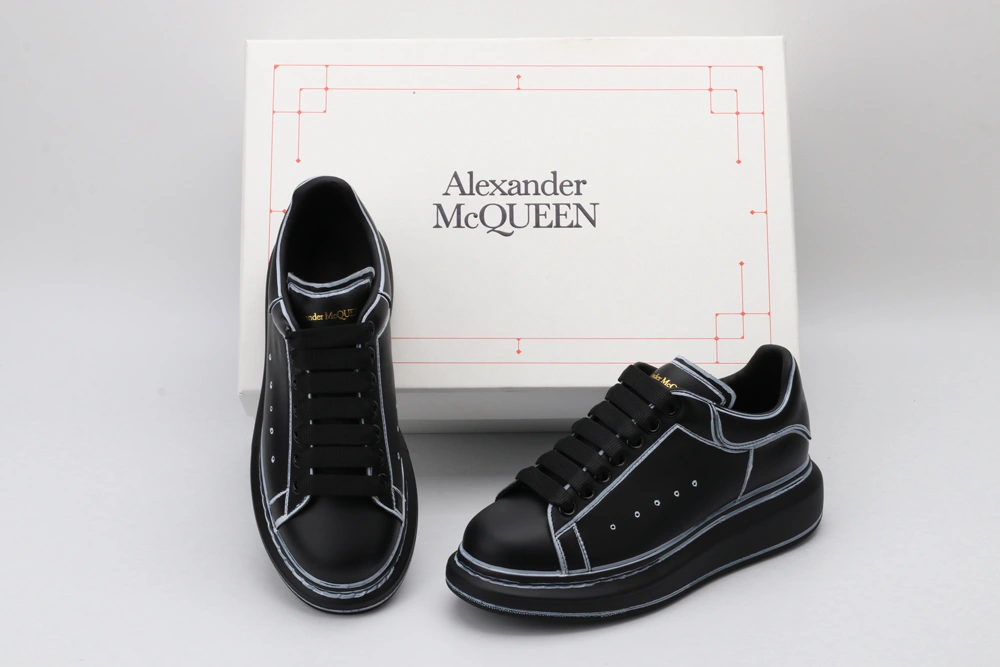 A*exander M*queen Sneaker EasyMatch 3347