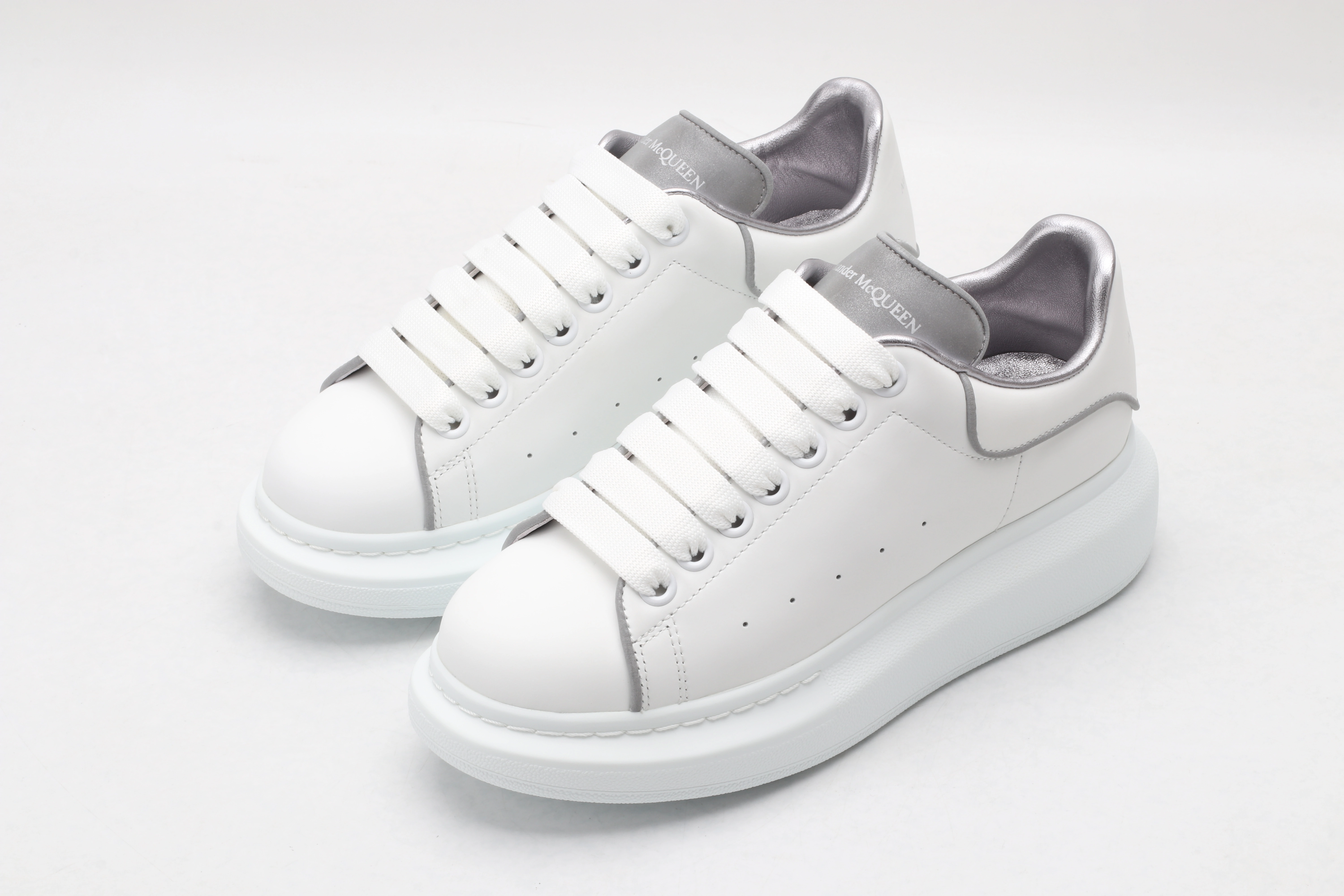 BestValue A*exander M*queen Sneaker 3317