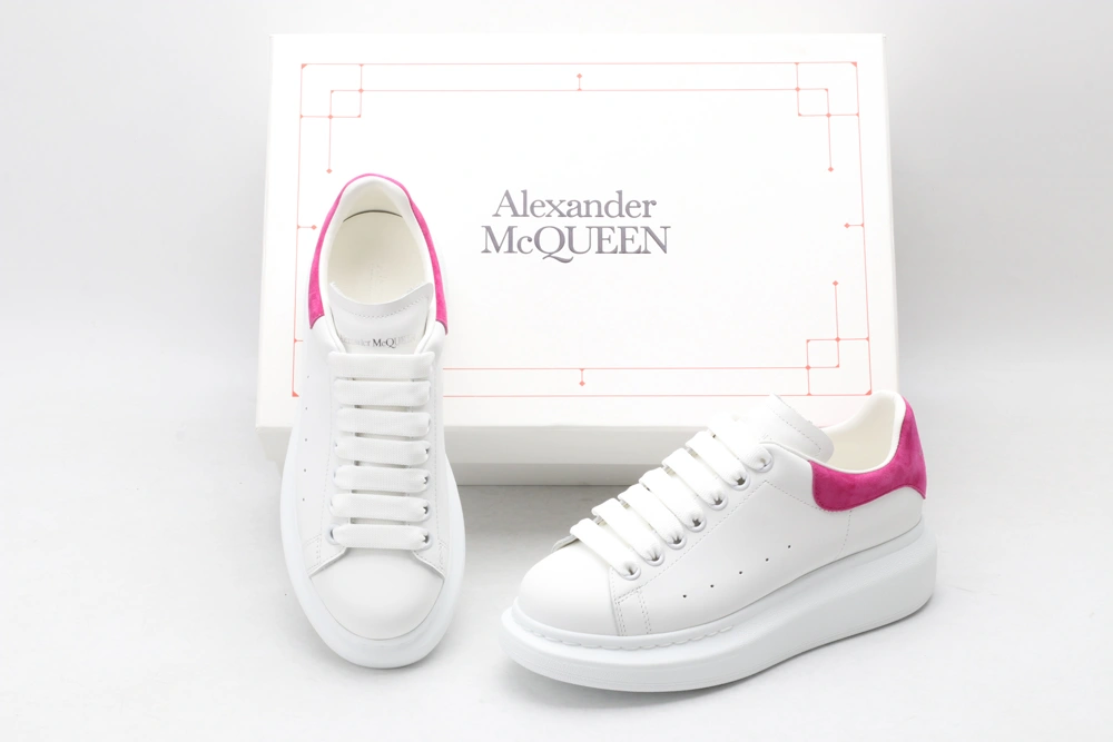 Durable A*exander M*queen Sneaker 3322