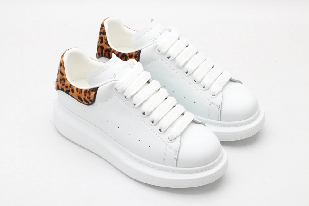 Durable A*exander M*queen Sneaker 3282