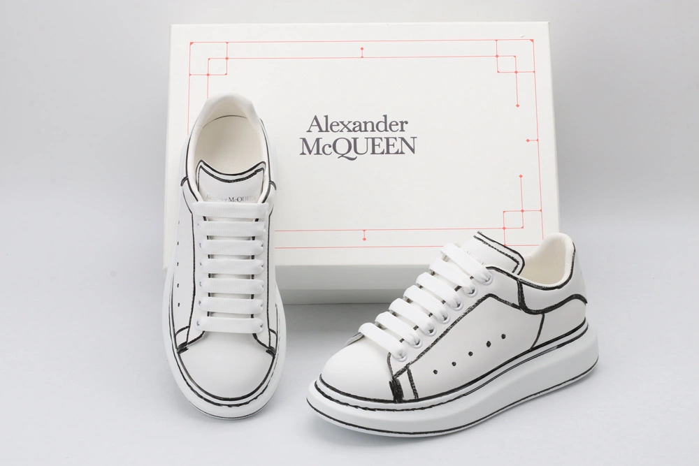 Snug A*exander M*queen Sneaker 3349