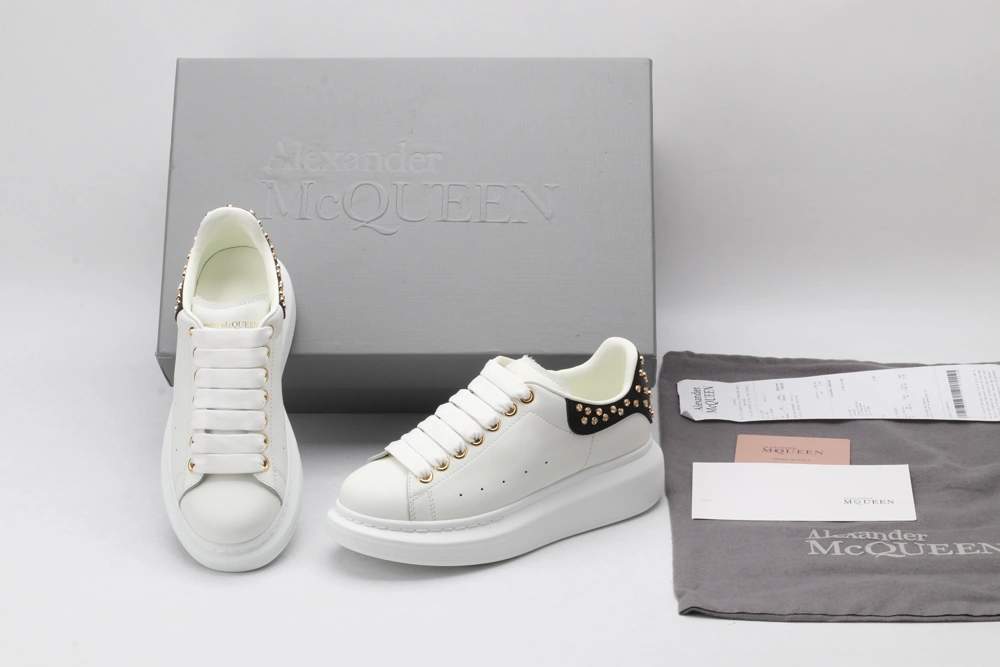 TravelReady A*exander M*queen Sneaker 3214