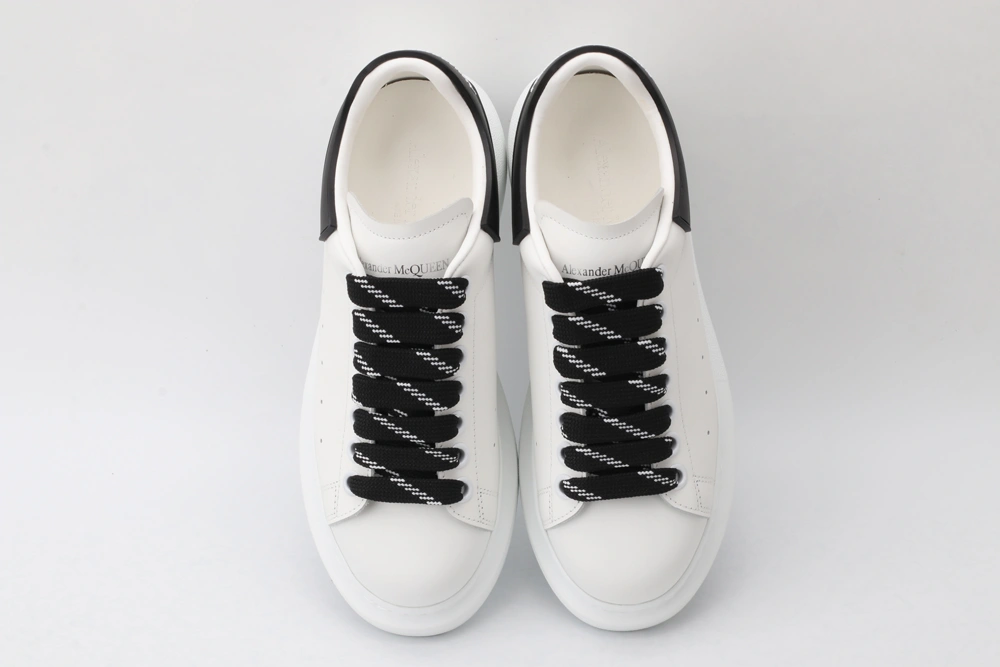 ZipUp A*exander M*queen Sneaker 3346
