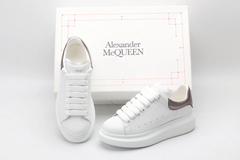 Unique A*exander M*queen Sneaker 3299