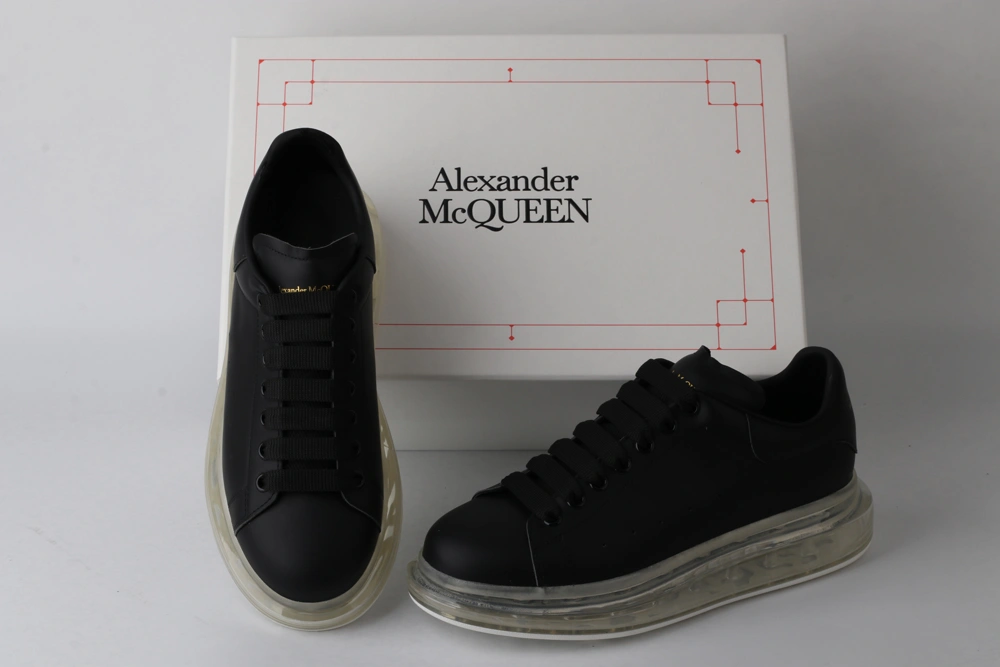 A*exander M*queen Sneaker Comfortable 3200