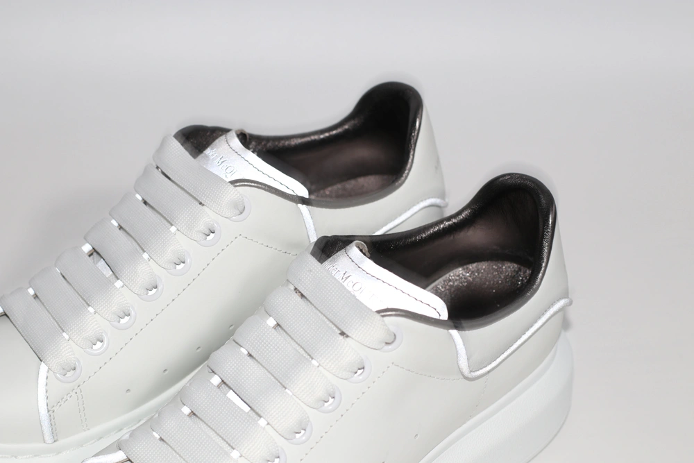 A*exander M*queen Sneaker RelaxedFit 3290