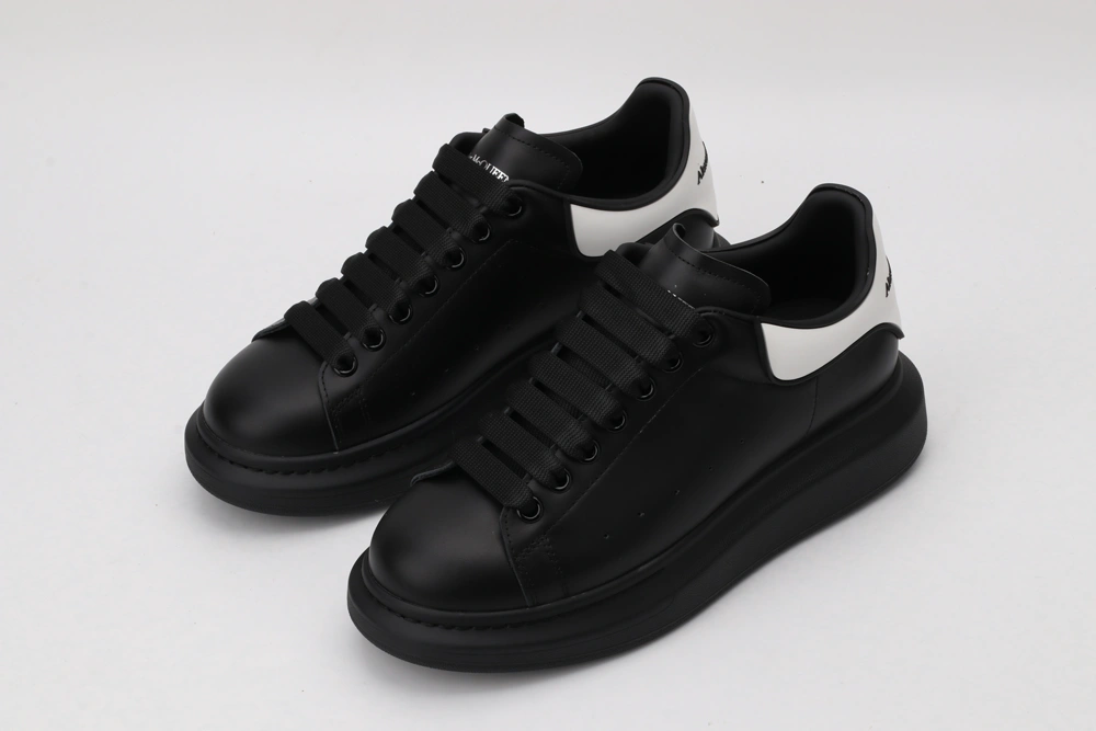 HighPerformance A*exander M*queen Sneaker 3355