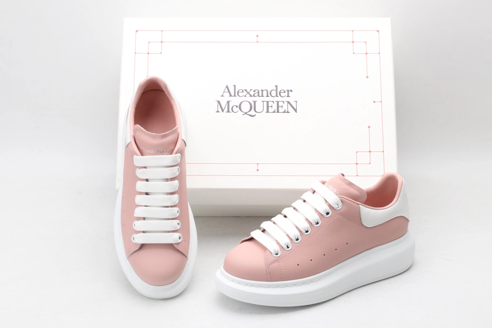 Comfortable A*exander M*queen Sneaker 3288