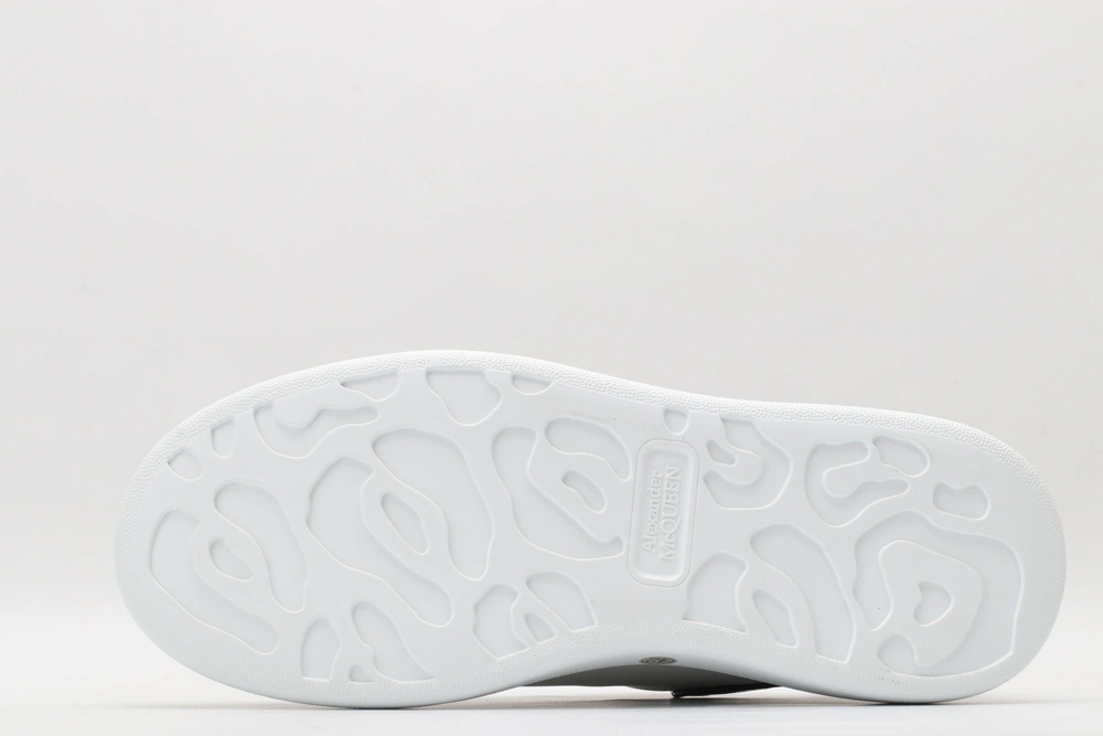 A*exander M*queen Sneaker UrbanChic 3302