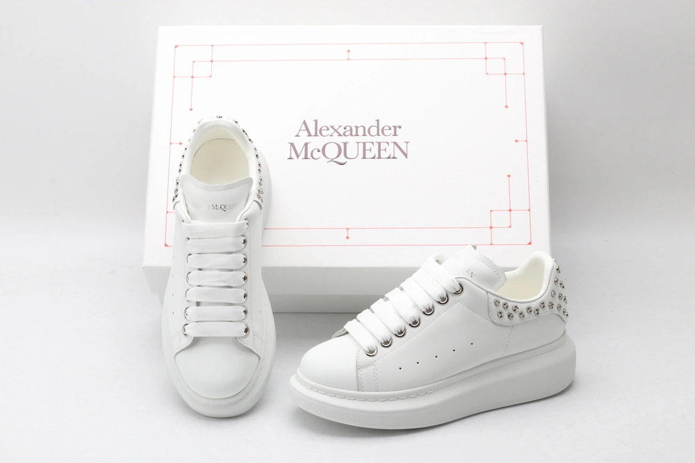 Stylish A*exander M*queen Sneaker 3271