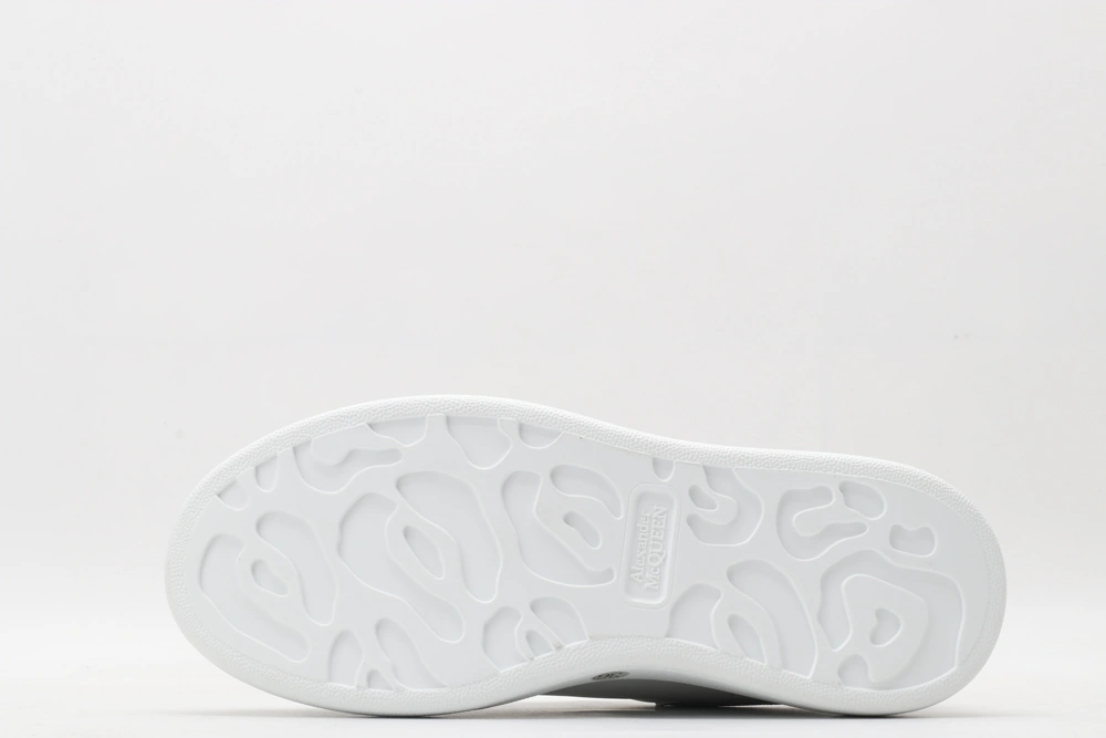 A*exander M*queen Sneaker SmoothTexture 3304