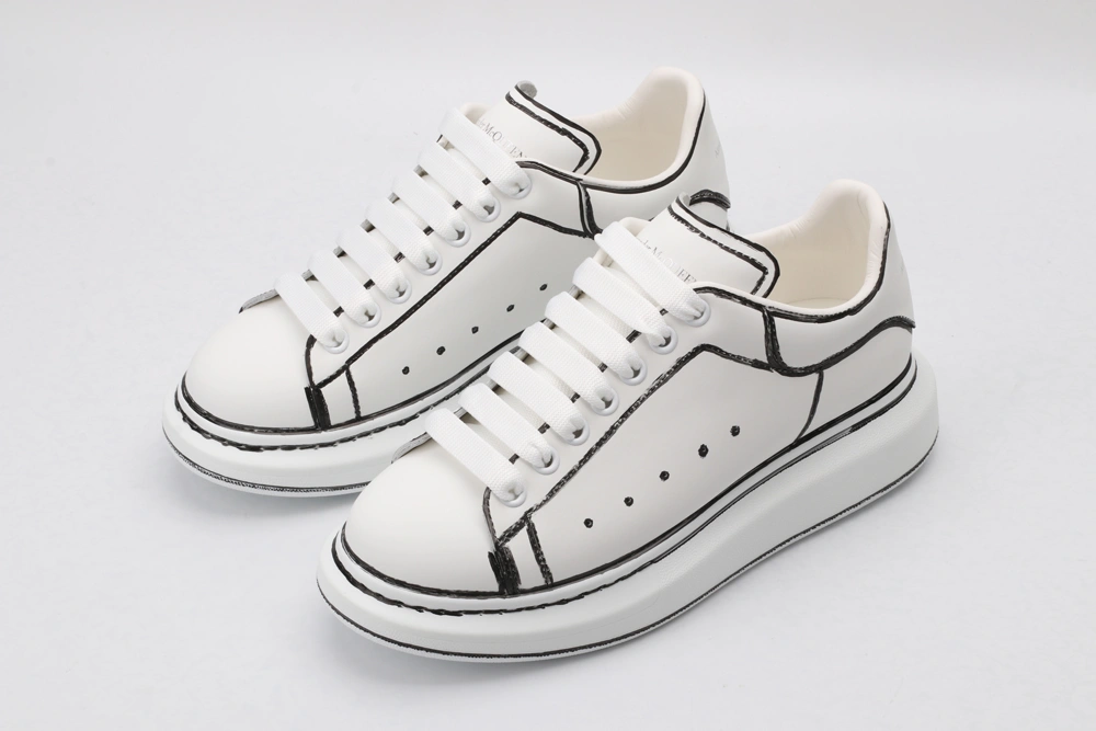 Snug A*exander M*queen Sneaker 3349