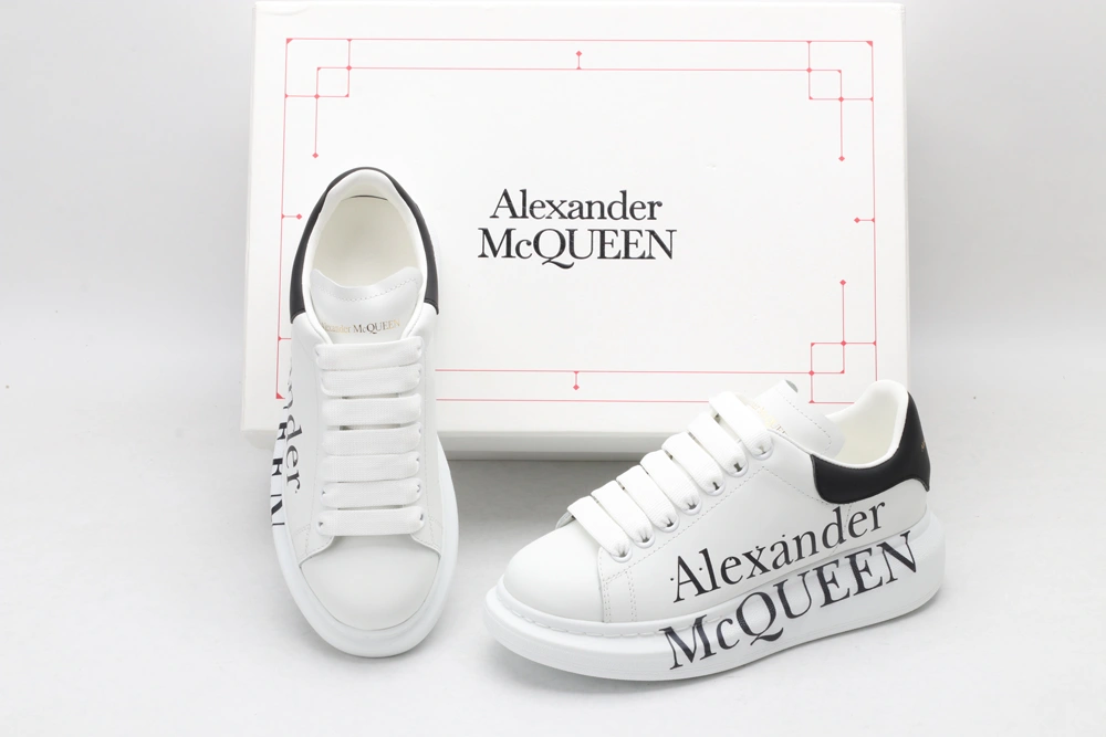 Unique A*exander M*queen Sneaker 3220