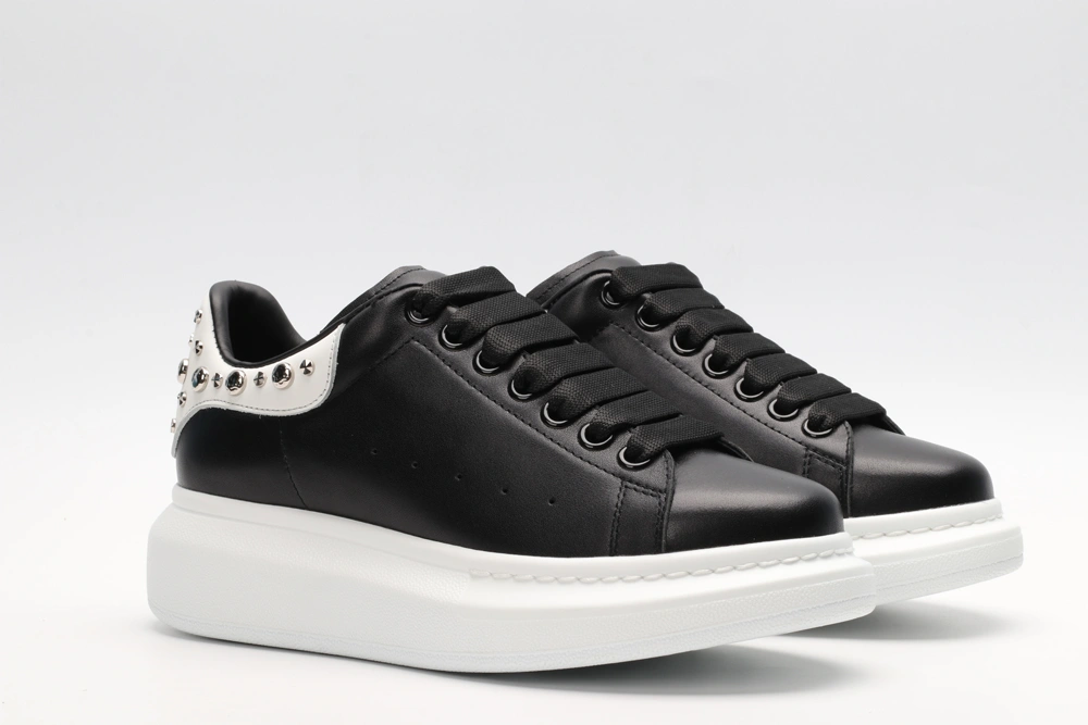 Compact A*exander M*queen Sneaker 3215