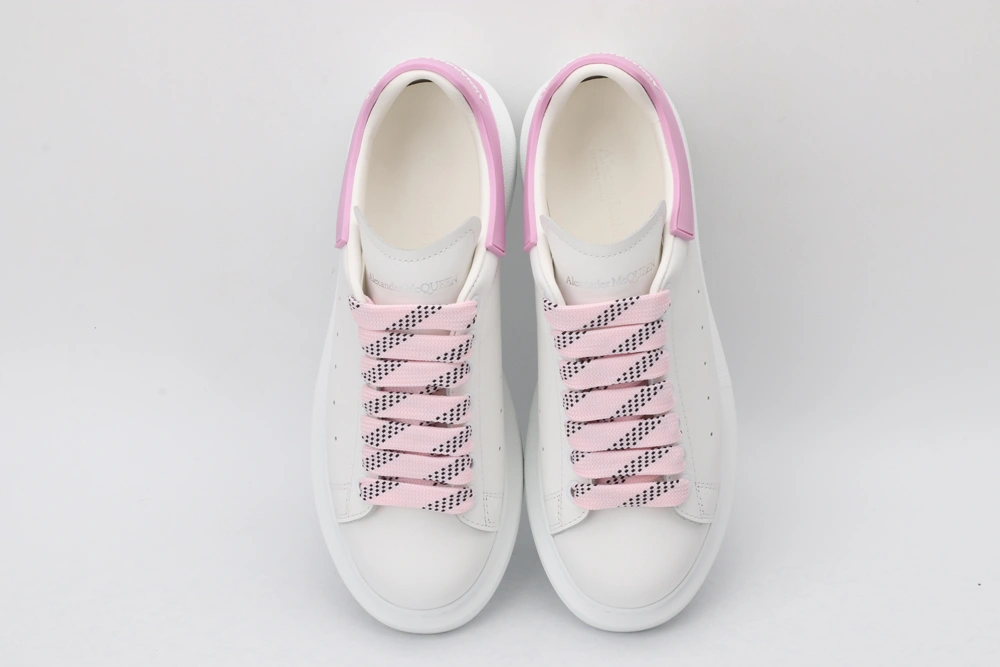Cozy A*exander M*queen Sneaker 3352
