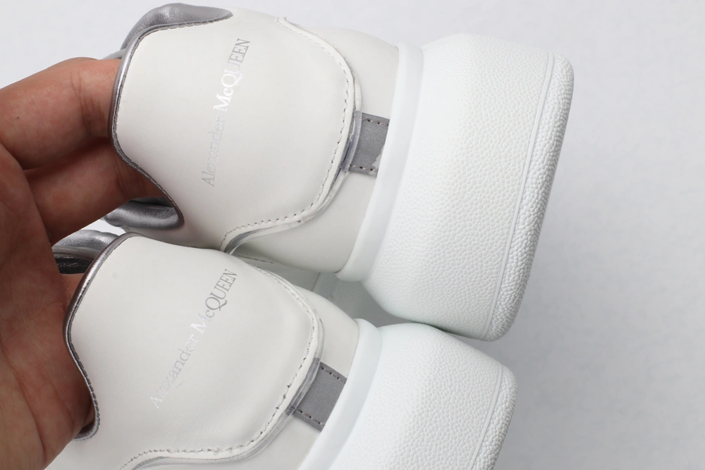 Stretchable A*exander M*queen Sneaker 3267