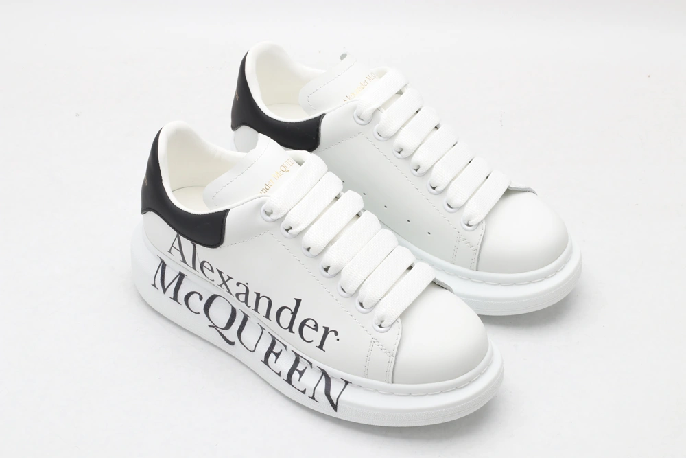 Unique A*exander M*queen Sneaker 3220