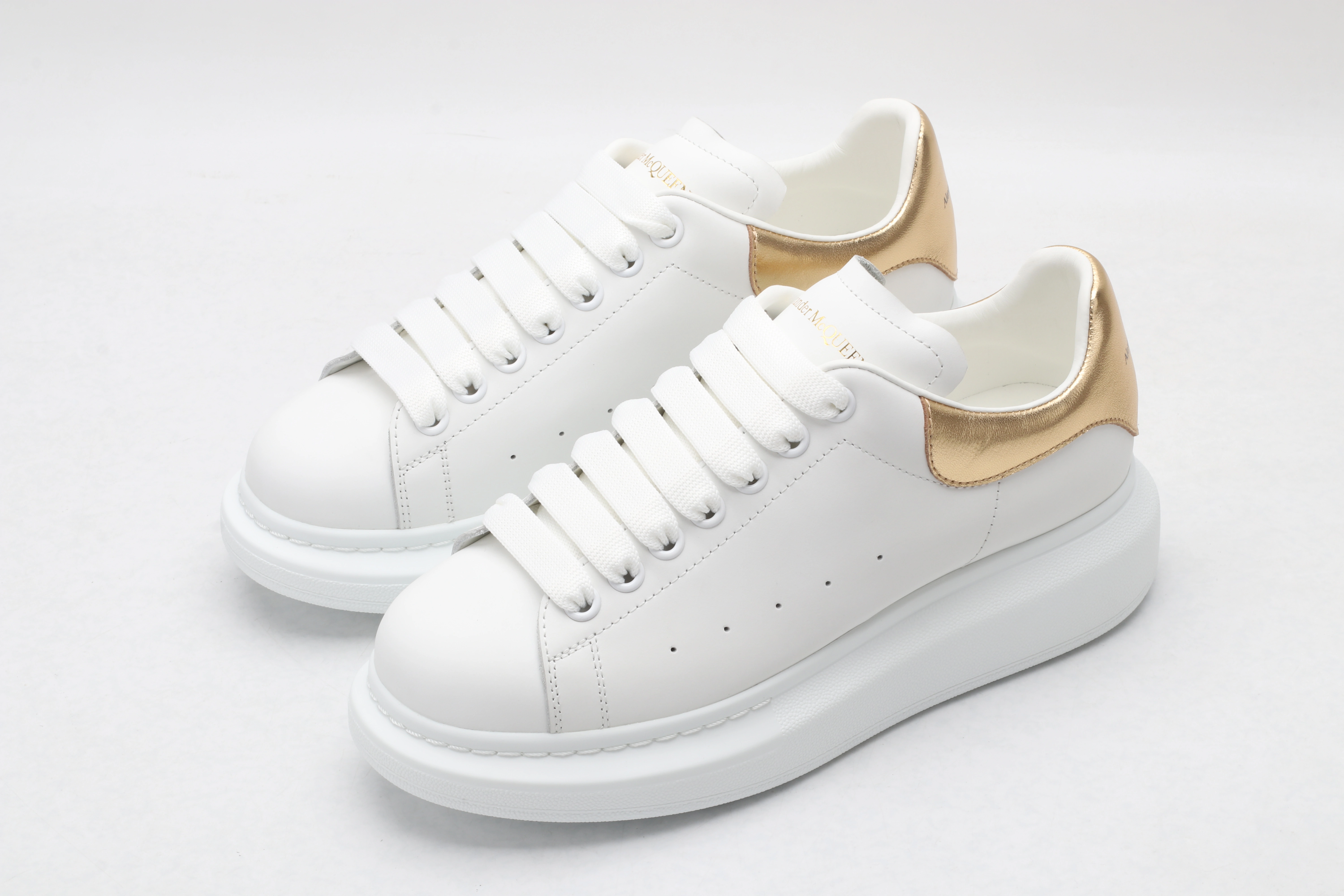 Trendy A*exander M*queen Sneaker 3311