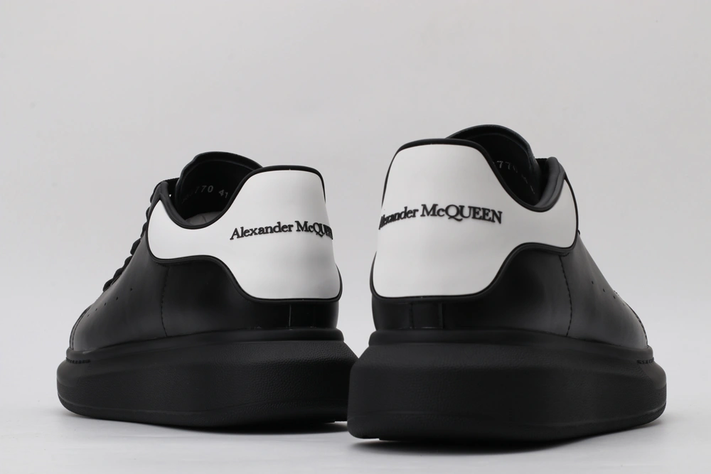 HighPerformance A*exander M*queen Sneaker 3355