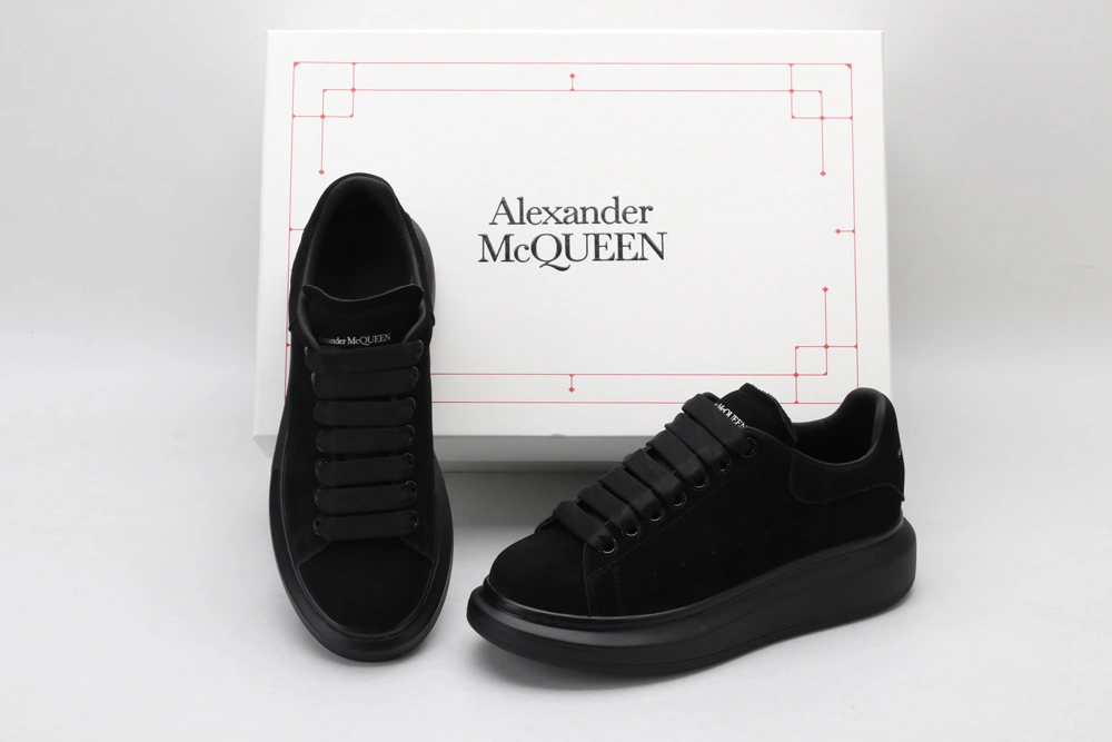 Comfortable A*exander M*queen Sneaker 3287