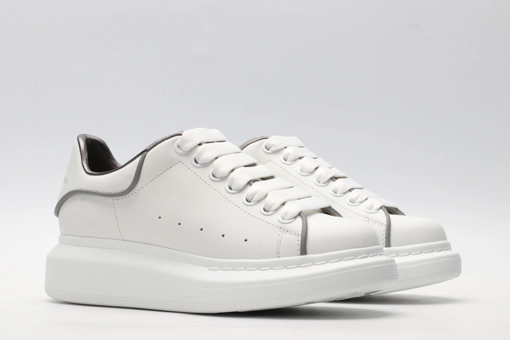 A*exander M*queen Sneaker RelaxedFit 3290