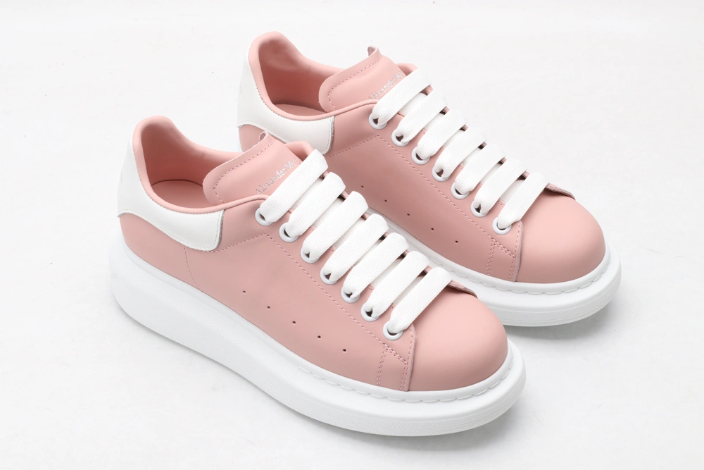 Comfortable A*exander M*queen Sneaker 3288