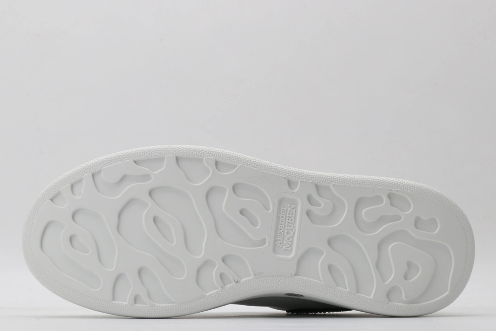 Effortless A*exander M*queen Sneaker 3272