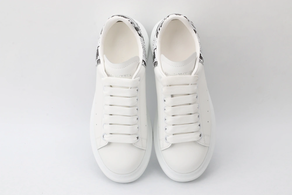 FreshLook A*exander M*queen Sneaker 3345