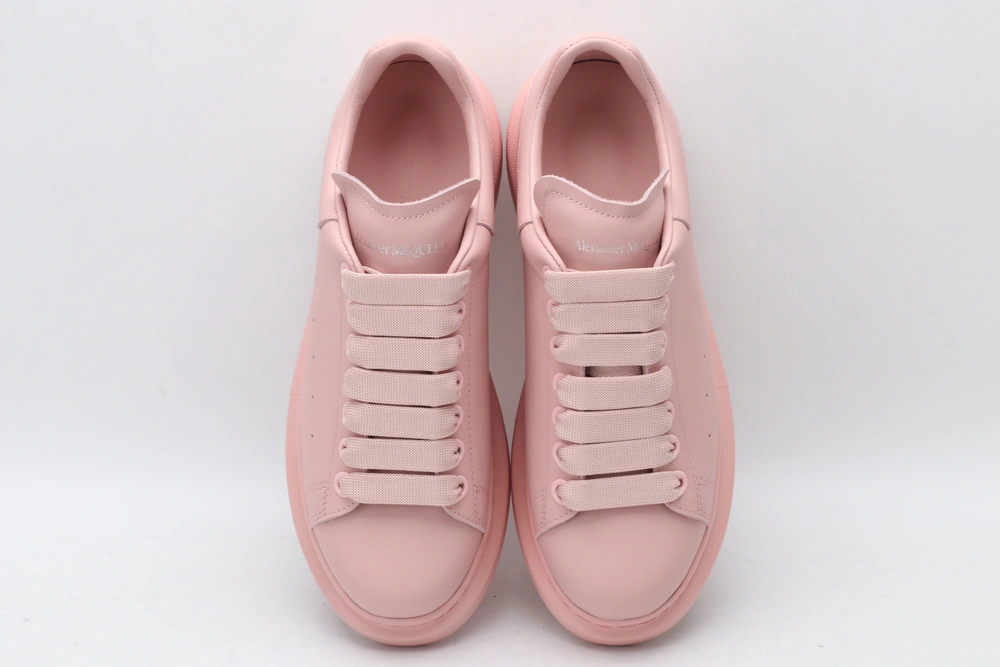 A*exander M*queen Sneaker Chic 3233