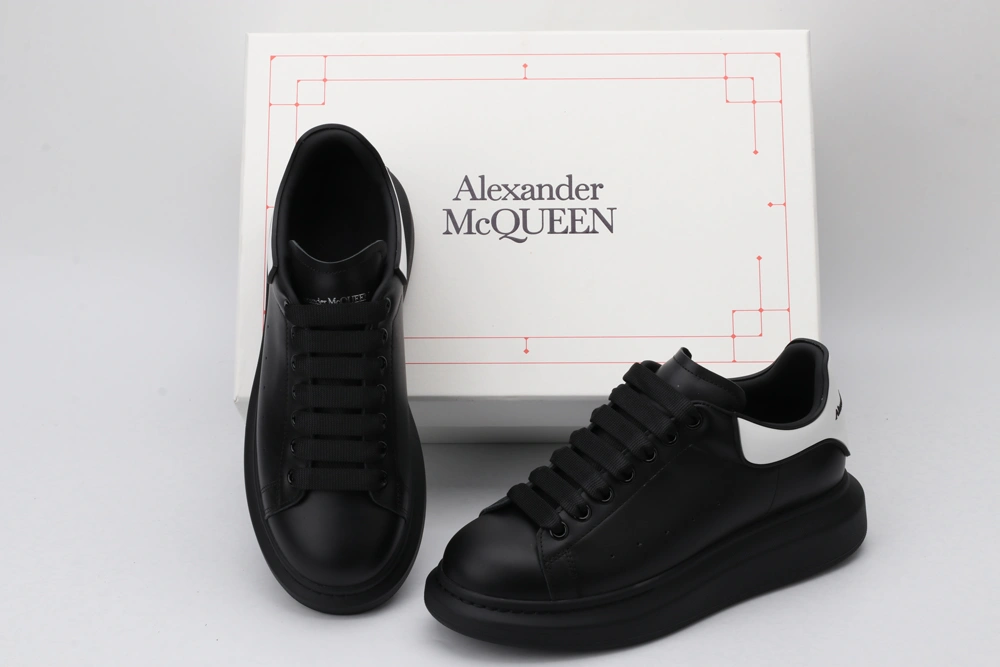 HighPerformance A*exander M*queen Sneaker 3355