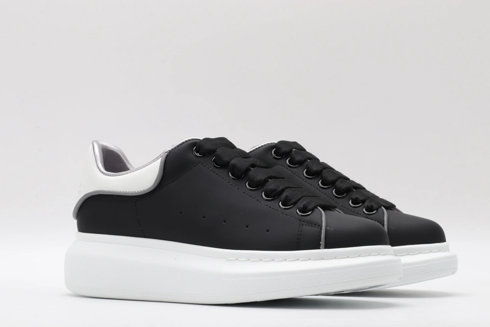 A*exander M*queen Sneaker SoftTouch 3270