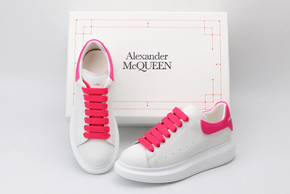 SportInspired A*exander M*queen Sneaker 3207