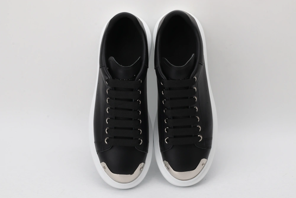 A*exander M*queen Sneaker DailyWear 3242