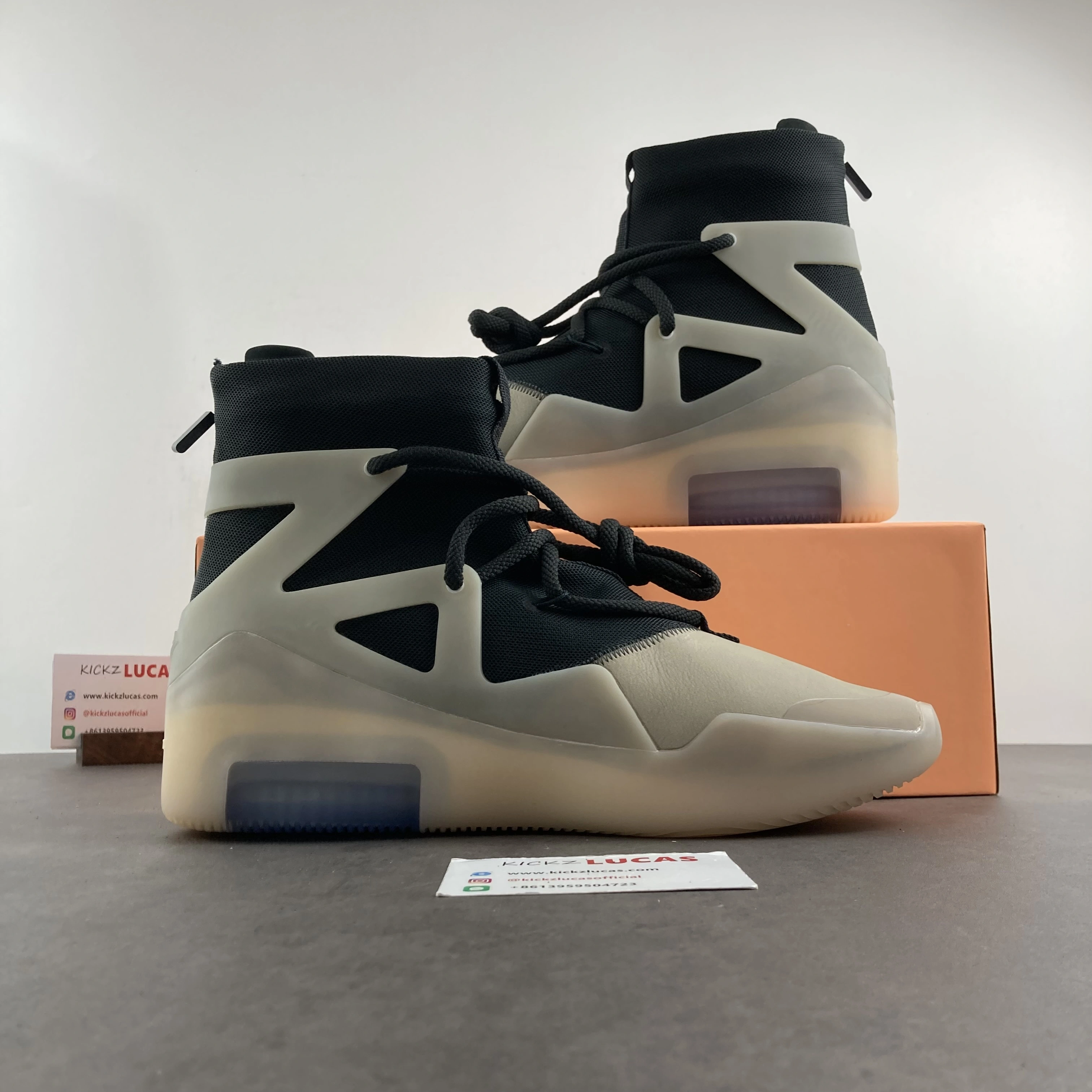 Air Fear of God 1 String The Question AR4237- FlexibleFit 1312