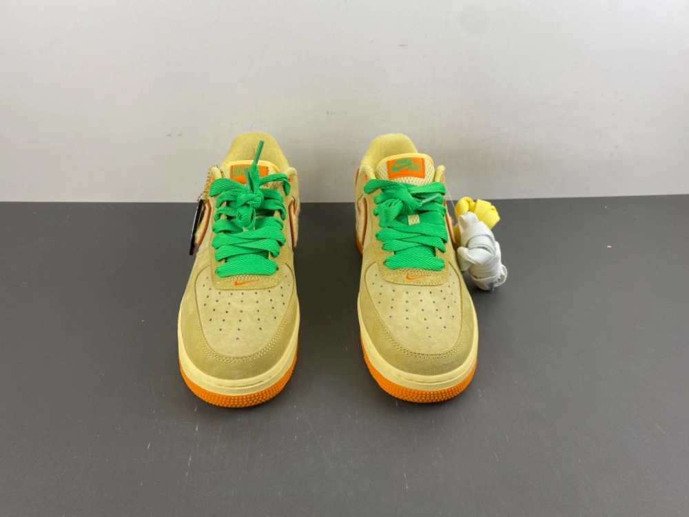 Air Force 1 Low Ducks of a Feather University of Oregon Duck or Egg IU7612- Vibrant 704
