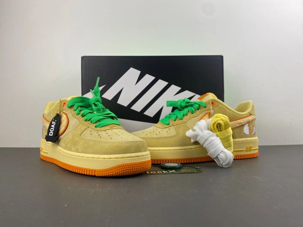Air Force 1 Low Ducks of a Feather University of Oregon Duck or Egg IU7612- Vibrant 704