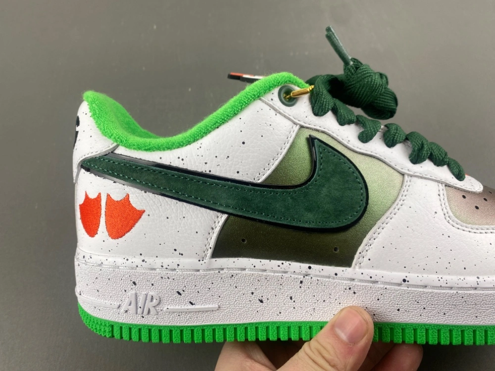 ComfortFit Air Force 1 Low Ducks of a Feather University of Oregon Egg or Duck IU7613- 702