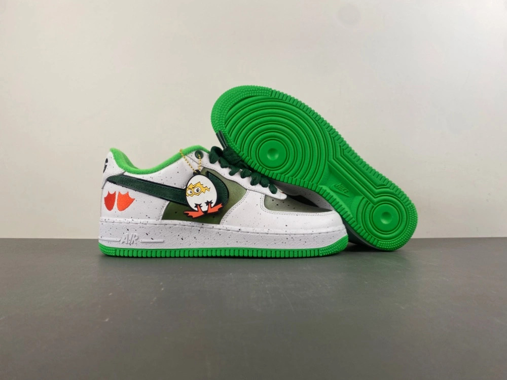 ComfortFit Air Force 1 Low Ducks of a Feather University of Oregon Egg or Duck IU7613- 702