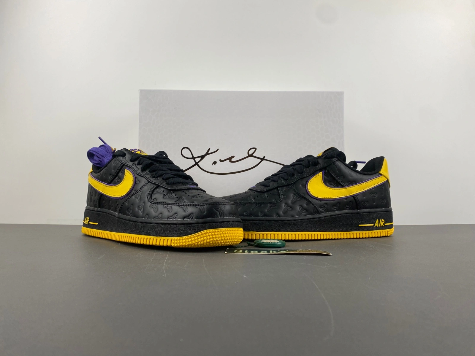 Air Force 1 Low Kobe Bryant Lakers Away HV5122- Durable 710
