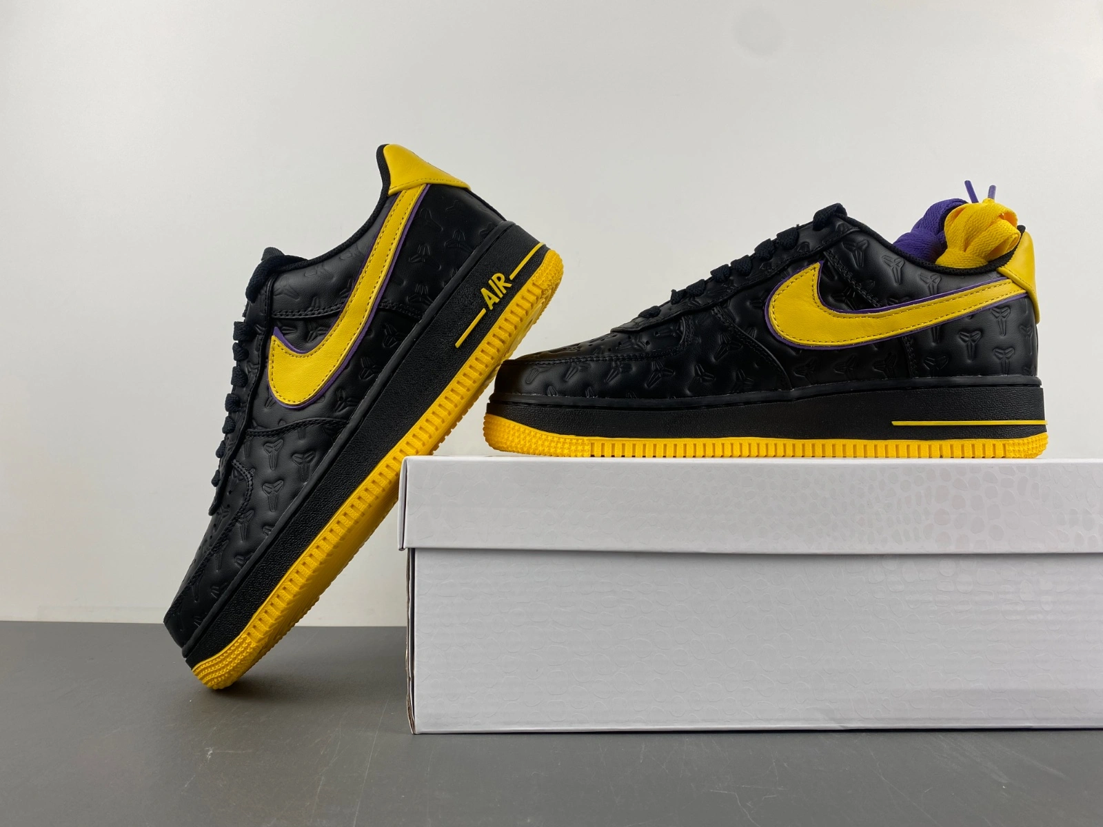 Air Force 1 Low Kobe Bryant Lakers Away HV5122- Durable 710