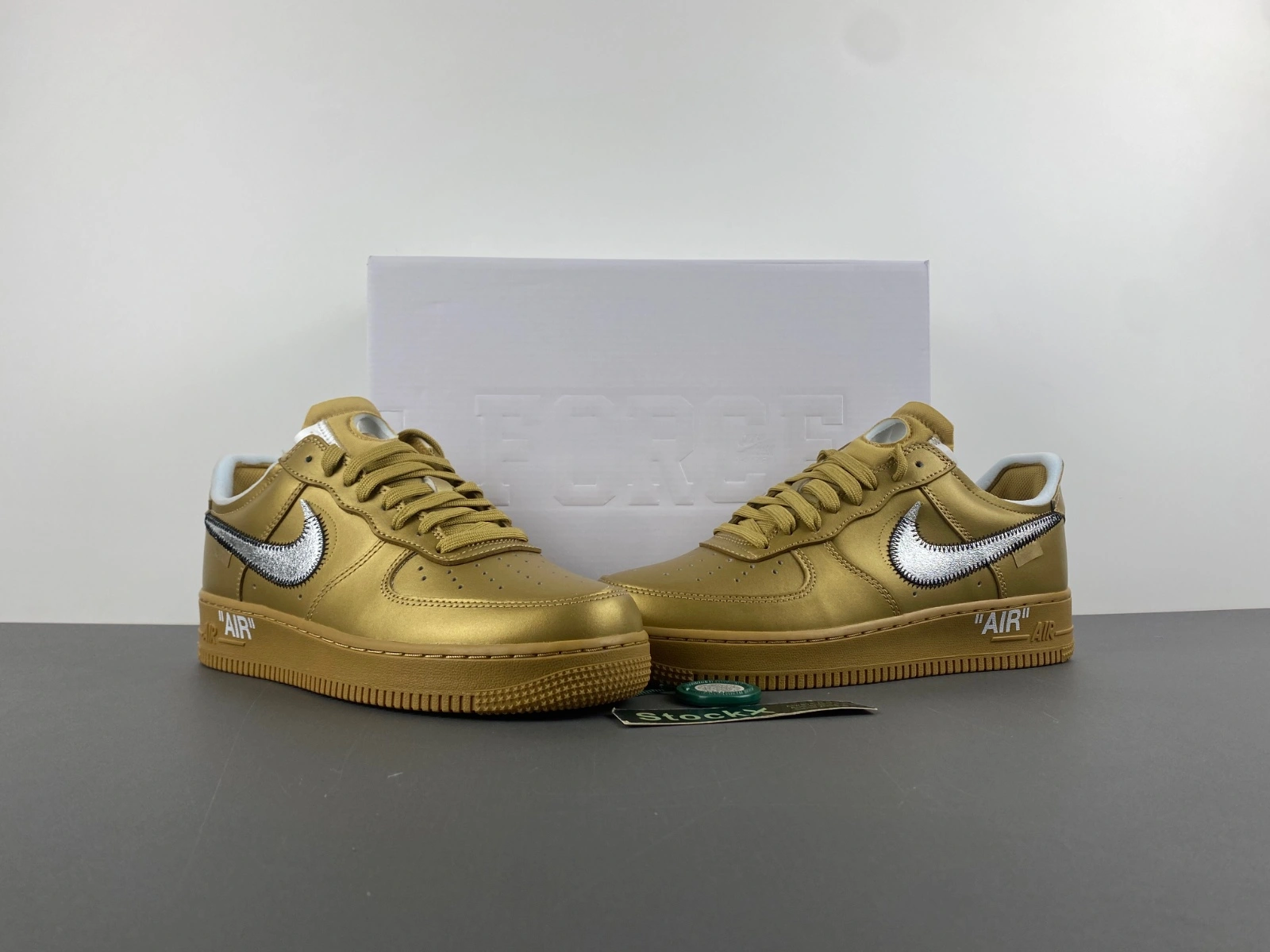 Air Force 1 Low Off-White Gold AO4297- StreetReady 715