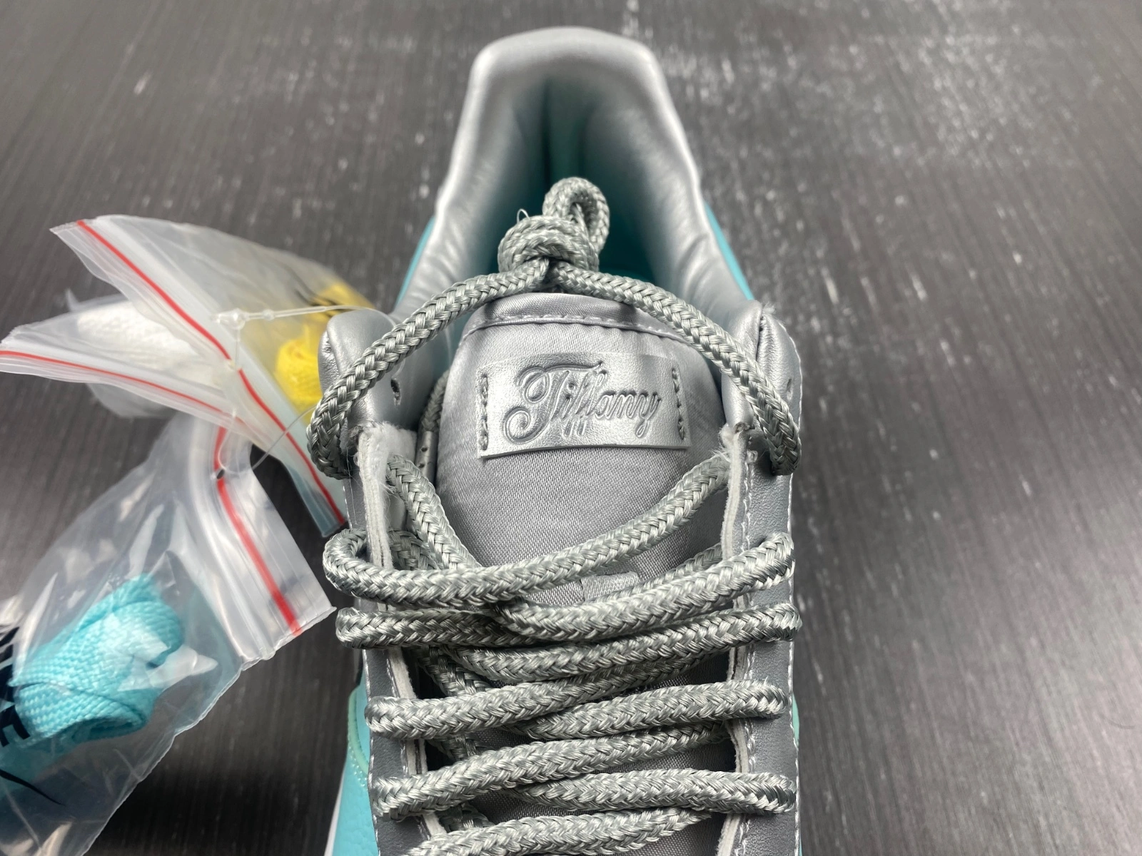 Air Force 1 Low Tiffany Blue Sliver DZ1382- SoftTouch 735