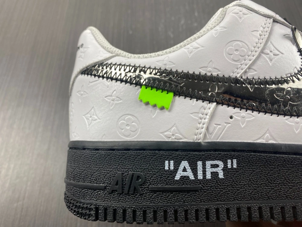 Air Force 1 X L*V special box Efficient 785