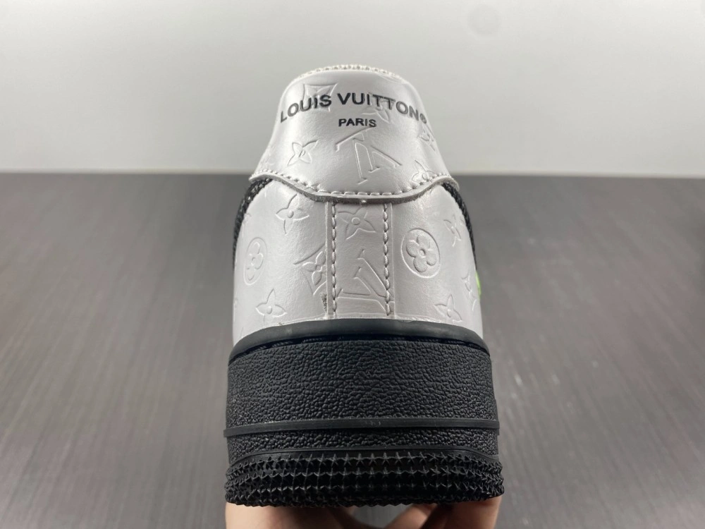 Unique Air Force 1 X L*V special box 4166