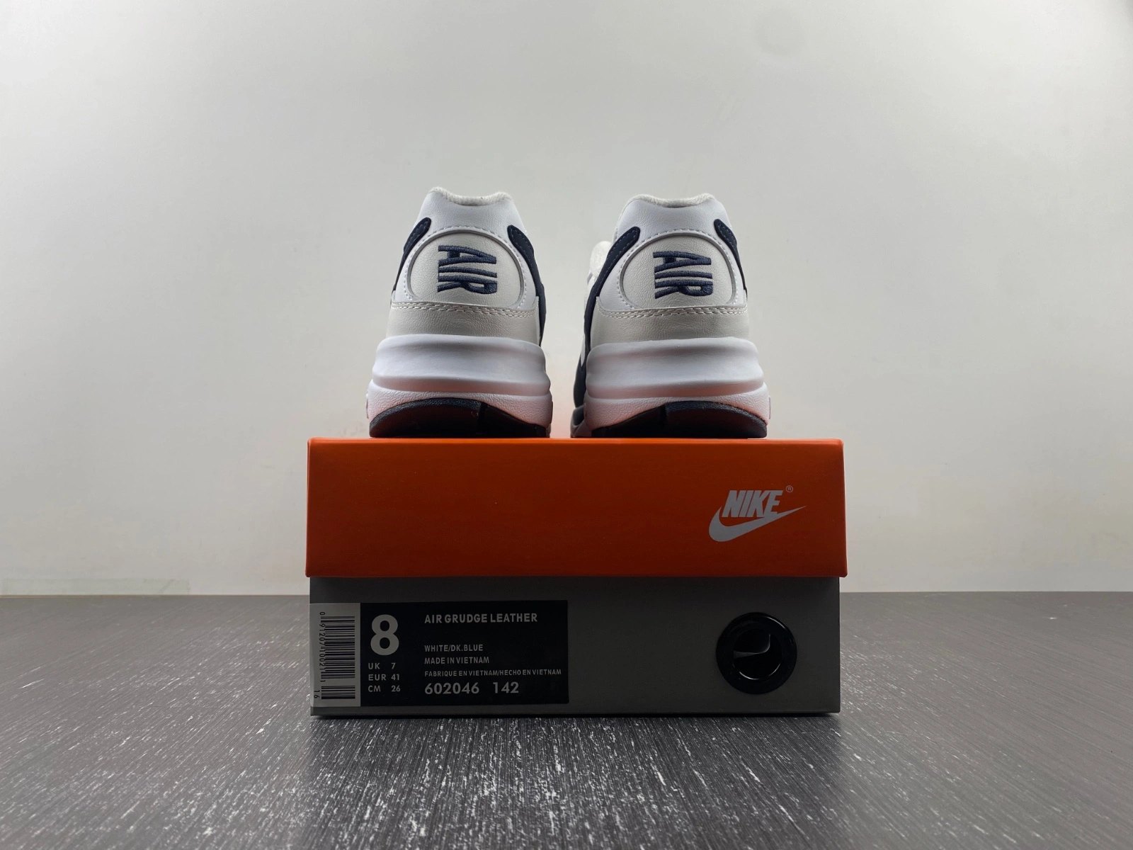 Compact Air Grudge Leather White Black Big Swoosh 602046- 894